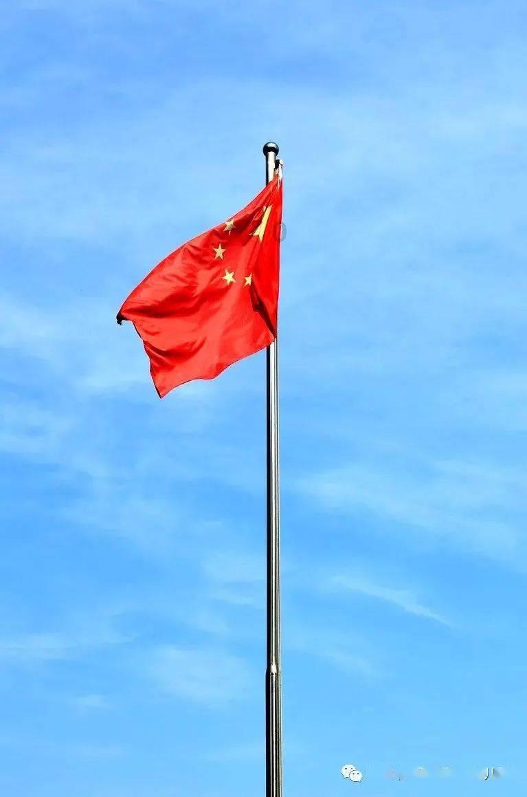 你会选择令你心动的人，还是默默守护你的人？游戏画面