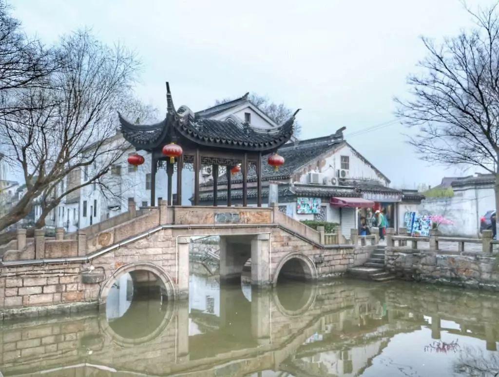 茅台构筑绿色发展底色——从紫红泥讲起