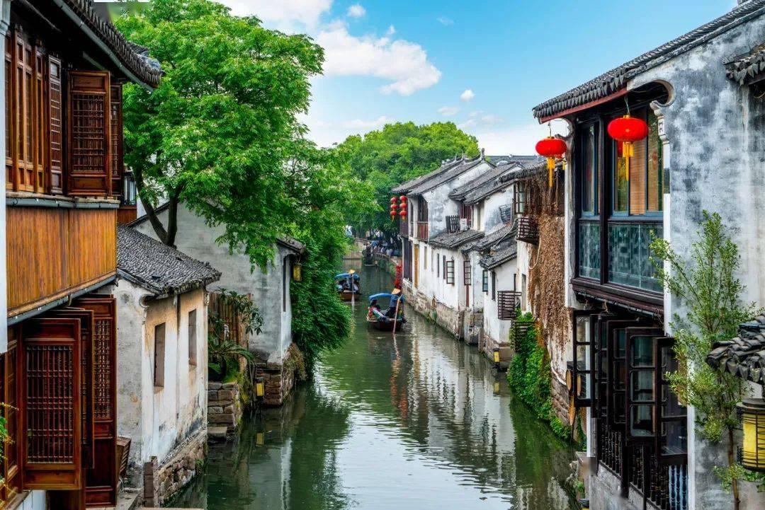 应对低温雨雪天气|以雪为令 湘西州执委妈妈巾帼志愿服务队开展扫雪除冰送温暖活动