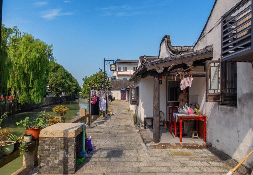 街道加装路灯 居民安心出行
