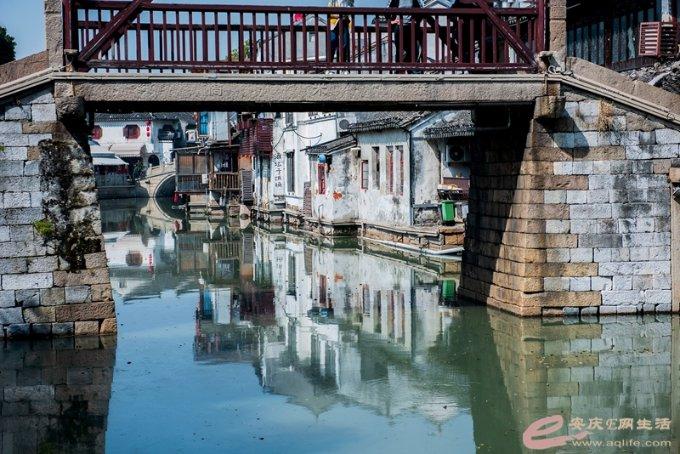 《平安重启》