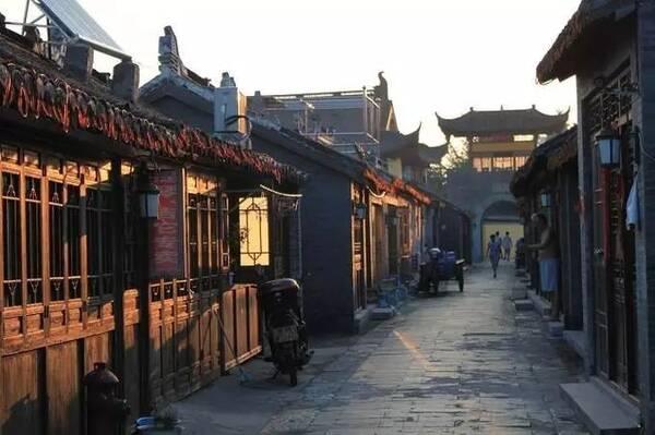 暗黑精灵幽影重重